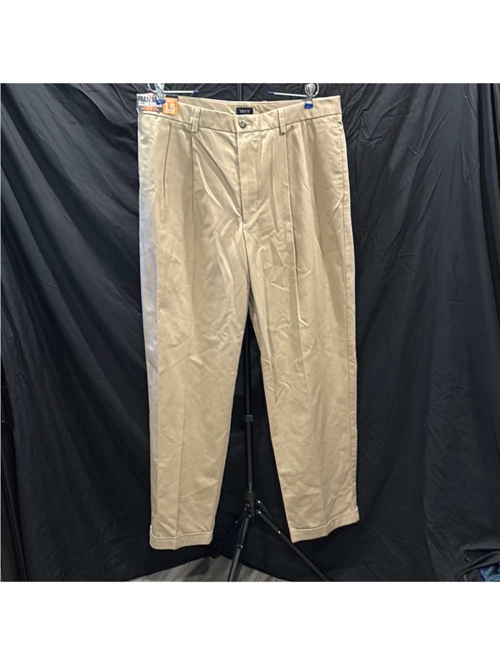 Izod Men’s Khaki Pleated Chinos